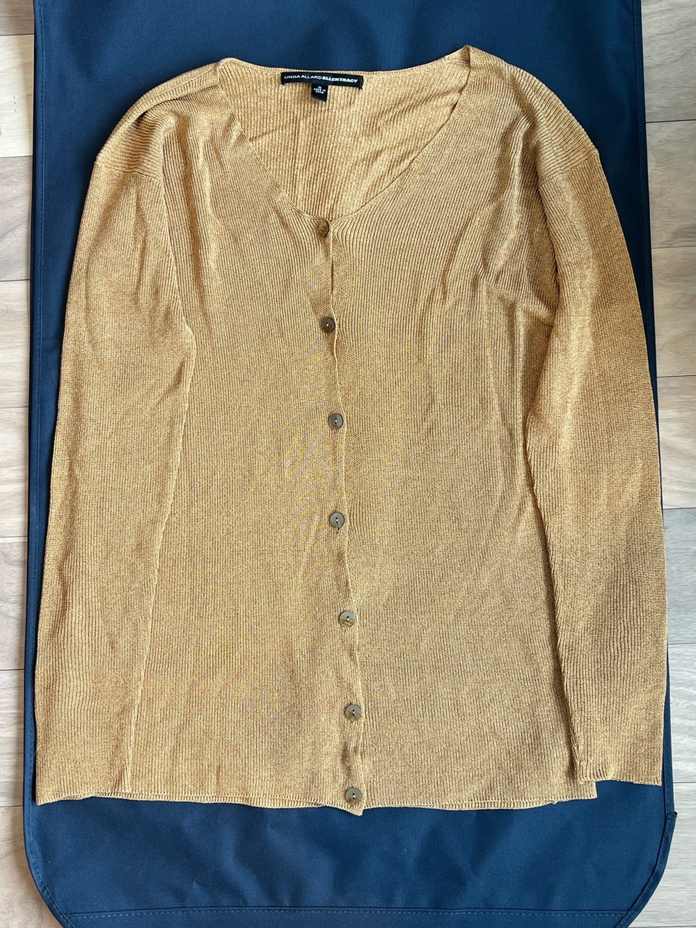 VTG Ellen Tracy Pure Silk V-Neck Button Down Cardigan in Tan Size M